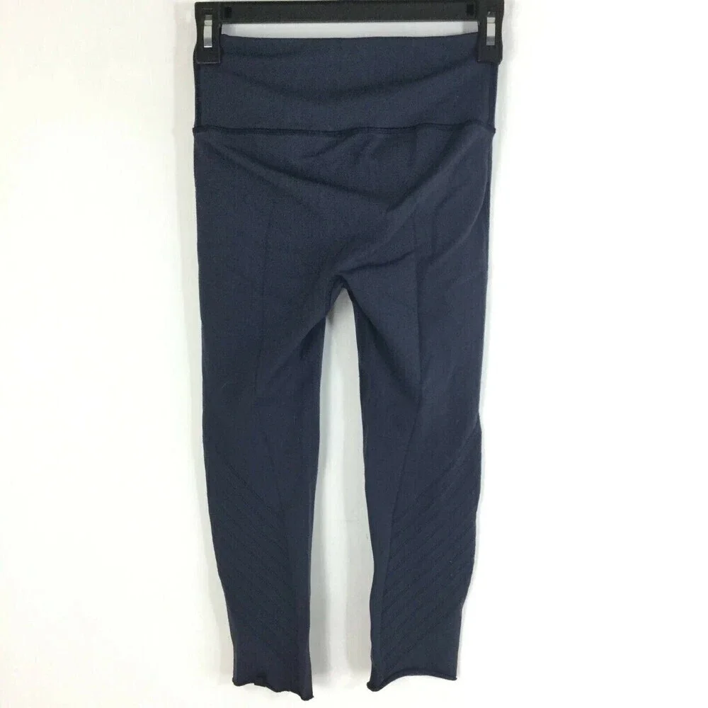 Lululemon Enlighten Crop seamless Yoga Activewear Stretch Blue Leggings Size Sm